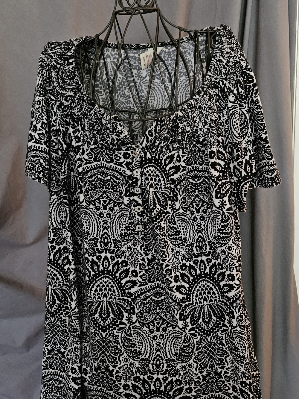 Faded Glory Black And White Tunic.